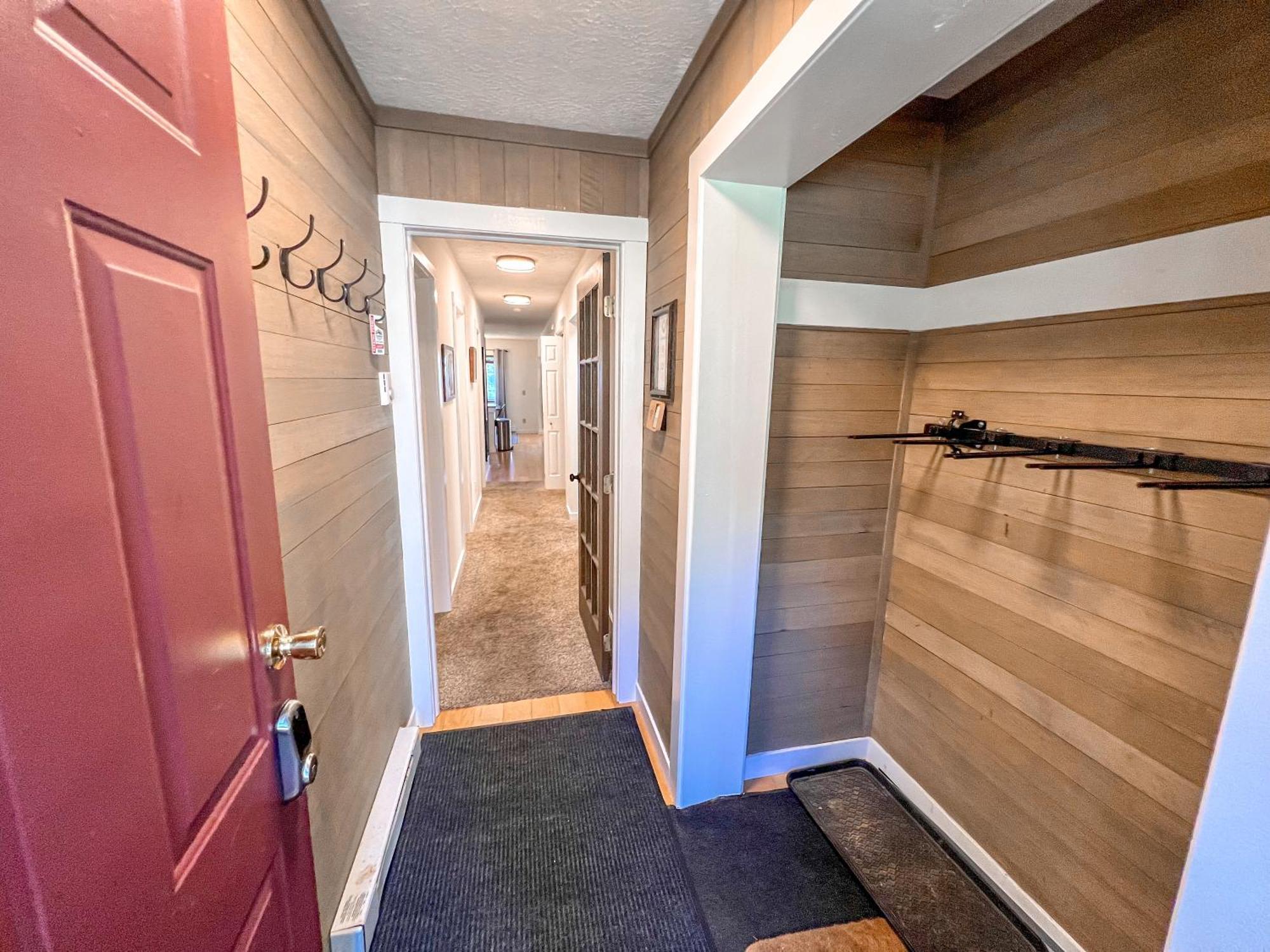 Remodeled Summit Condo At Snowshoe - Modern & Cozy Exterior photo