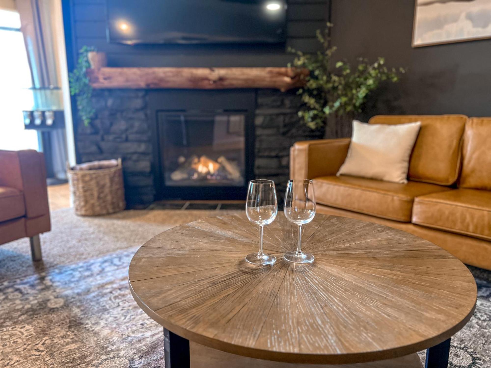 Remodeled Summit Condo At Snowshoe - Modern & Cozy Exterior photo